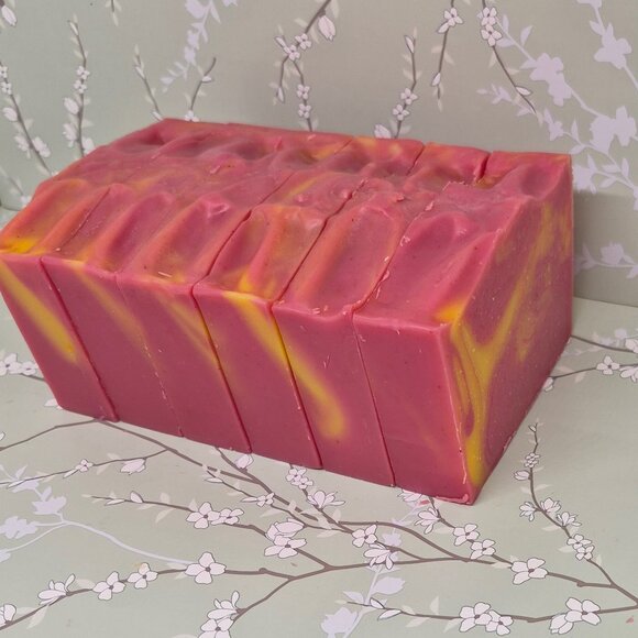 6 Handmade Raspberry Lemonade Soap Large Bars 4-5oz - Picture 2 of 4